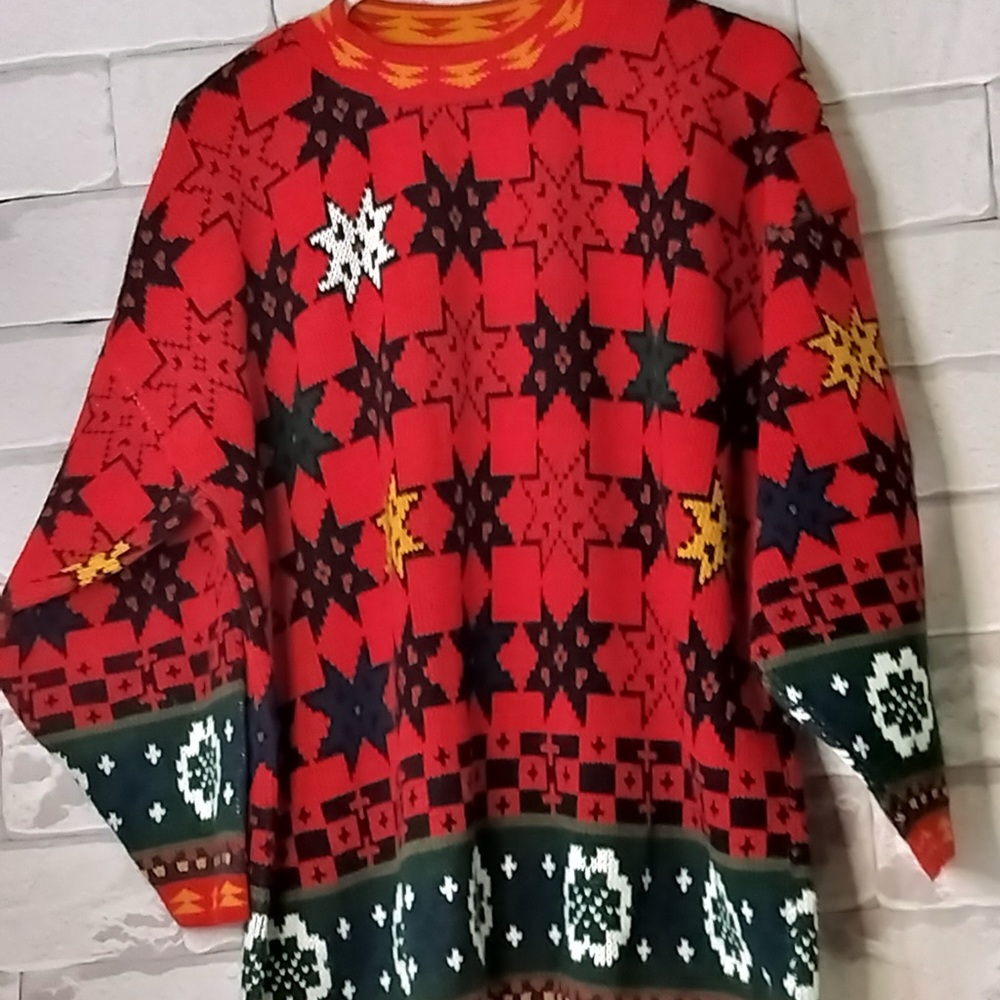 Festive Red and Green Crewneck Sweater with Snowflake Patterns